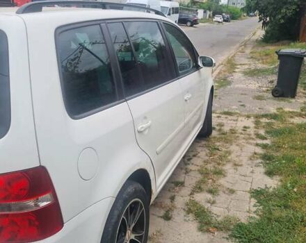 Білий Фольксваген Туран, об'ємом двигуна 1.98 л та пробігом 324 тис. км за 6500 $, фото 11 на Automoto.ua