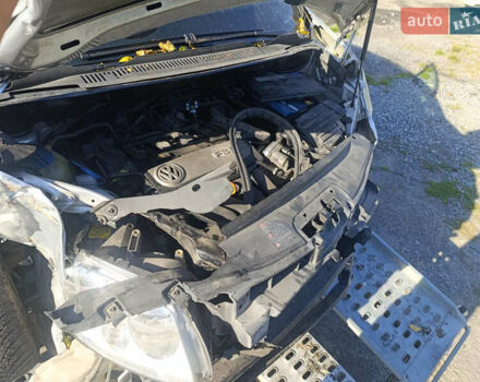 Белый Фольксваген Туран, объемом двигателя 2 л и пробегом 200 тыс. км за 2800 $, фото 8 на Automoto.ua