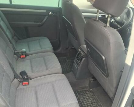 Білий Фольксваген Туран, об'ємом двигуна 1.98 л та пробігом 324 тис. км за 6500 $, фото 9 на Automoto.ua