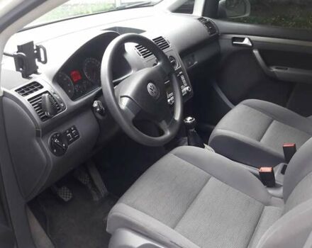 Белый Фольксваген Туран, объемом двигателя 1.98 л и пробегом 175 тыс. км за 6700 $, фото 6 на Automoto.ua