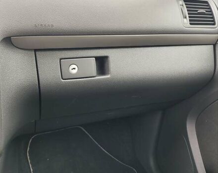 Білий Фольксваген Туран, об'ємом двигуна 2 л та пробігом 99 тис. км за 9800 $, фото 21 на Automoto.ua