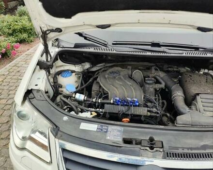 Білий Фольксваген Туран, об'ємом двигуна 2 л та пробігом 99 тис. км за 9800 $, фото 40 на Automoto.ua