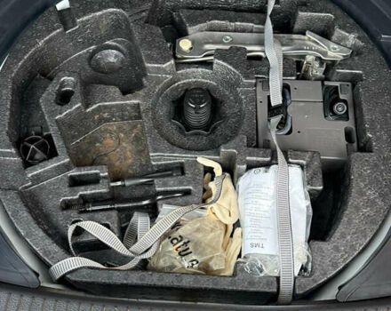 Белый Фольксваген Туран, объемом двигателя 1.6 л и пробегом 219 тыс. км за 7999 $, фото 96 на Automoto.ua