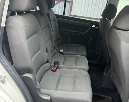 Белый Фольксваген Туран, объемом двигателя 1.39 л и пробегом 240 тыс. км за 6999 $, фото 56 на Automoto.ua