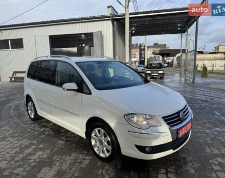 Белый Фольксваген Туран, объемом двигателя 1.4 л и пробегом 210 тыс. км за 6750 $, фото 6 на Automoto.ua