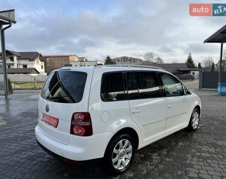 Белый Фольксваген Туран, объемом двигателя 1.4 л и пробегом 210 тыс. км за 6750 $, фото 3 на Automoto.ua
