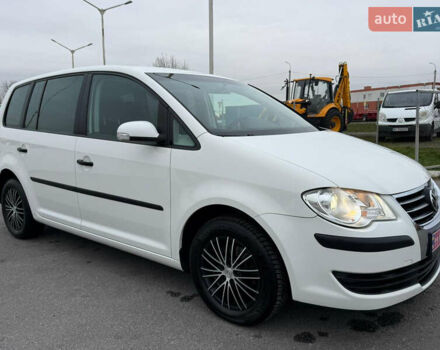 Белый Фольксваген Туран, объемом двигателя 1.6 л и пробегом 219 тыс. км за 7999 $, фото 48 на Automoto.ua