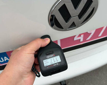 Белый Фольксваген Туран, объемом двигателя 1.6 л и пробегом 219 тыс. км за 7999 $, фото 57 на Automoto.ua