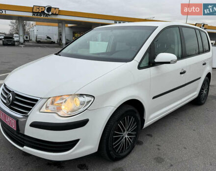 Білий Фольксваген Туран, об'ємом двигуна 1.6 л та пробігом 218 тис. км за 7999 $, фото 26 на Automoto.ua