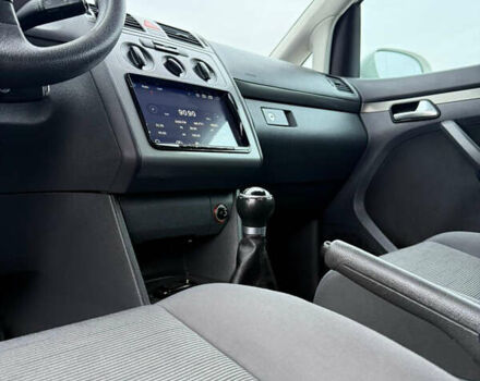 Білий Фольксваген Туран, об'ємом двигуна 1.6 л та пробігом 218 тис. км за 7999 $, фото 1 на Automoto.ua