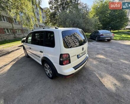 Белый Фольксваген Туран, объемом двигателя 1.39 л и пробегом 218 тыс. км за 6500 $, фото 2 на Automoto.ua