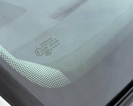 Белый Фольксваген Туран, объемом двигателя 1.6 л и пробегом 219 тыс. км за 7999 $, фото 54 на Automoto.ua