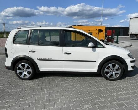 Белый Фольксваген Туран, объемом двигателя 0 л и пробегом 253 тыс. км за 8200 $, фото 1 на Automoto.ua