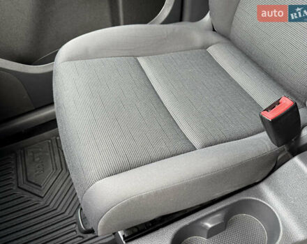 Білий Фольксваген Туран, об'ємом двигуна 1.6 л та пробігом 218 тис. км за 8499 $, фото 19 на Automoto.ua