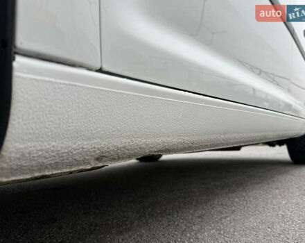 Білий Фольксваген Туран, об'ємом двигуна 1.6 л та пробігом 218 тис. км за 7999 $, фото 65 на Automoto.ua