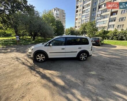 Белый Фольксваген Туран, объемом двигателя 1.39 л и пробегом 218 тыс. км за 6500 $, фото 1 на Automoto.ua