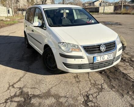 Белый Фольксваген Туран, объемом двигателя 1.9 л и пробегом 431 тыс. км за 2900 $, фото 13 на Automoto.ua