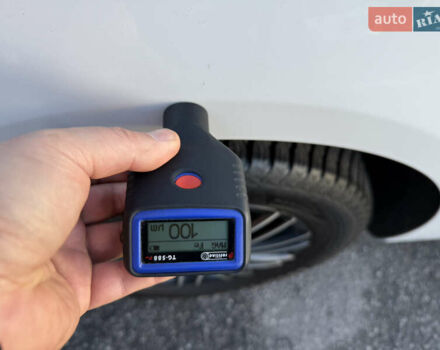 Белый Фольксваген Туран, объемом двигателя 1.6 л и пробегом 219 тыс. км за 8299 $, фото 78 на Automoto.ua