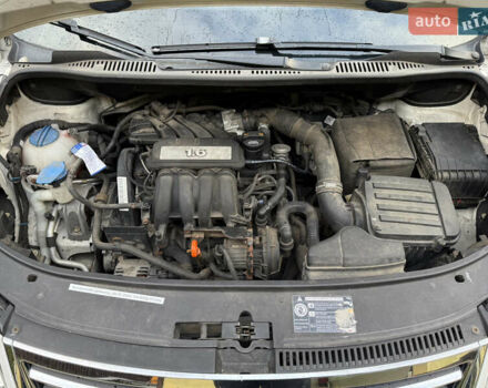 Білий Фольксваген Туран, об'ємом двигуна 1.6 л та пробігом 218 тис. км за 8499 $, фото 11 на Automoto.ua