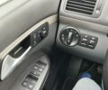 Білий Фольксваген Туран, об'ємом двигуна 2 л та пробігом 100 тис. км за 9800 $, фото 6 на Automoto.ua