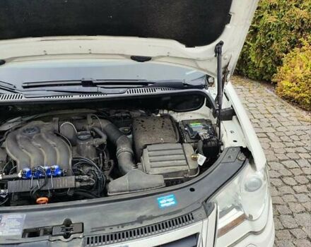 Білий Фольксваген Туран, об'ємом двигуна 2 л та пробігом 99 тис. км за 9800 $, фото 41 на Automoto.ua