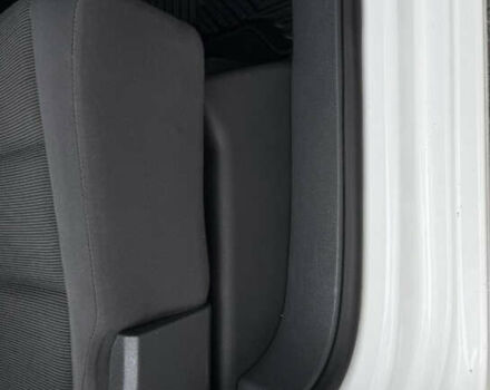 Белый Фольксваген Туран, объемом двигателя 1.6 л и пробегом 219 тыс. км за 7999 $, фото 17 на Automoto.ua