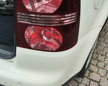 Білий Фольксваген Туран, об'ємом двигуна 2 л та пробігом 99 тис. км за 9800 $, фото 14 на Automoto.ua