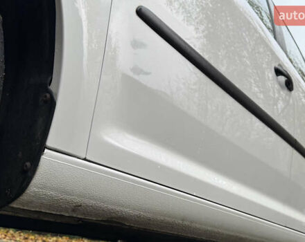 Білий Фольксваген Туран, об'ємом двигуна 1.6 л та пробігом 218 тис. км за 8499 $, фото 34 на Automoto.ua