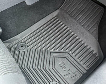 Белый Фольксваген Туран, объемом двигателя 1.6 л и пробегом 219 тыс. км за 7999 $, фото 39 на Automoto.ua