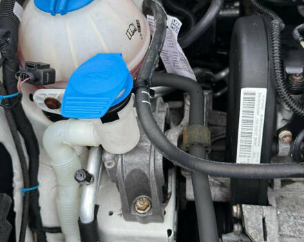 Белый Фольксваген Туран, объемом двигателя 1.6 л и пробегом 219 тыс. км за 7999 $, фото 44 на Automoto.ua