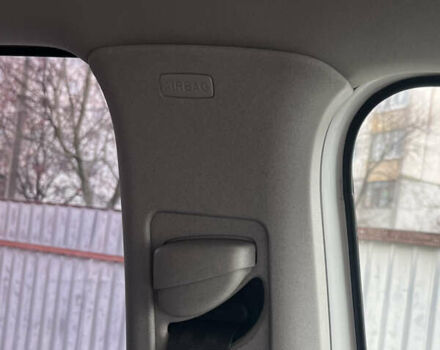 Белый Фольксваген Туран, объемом двигателя 1.39 л и пробегом 240 тыс. км за 6999 $, фото 76 на Automoto.ua