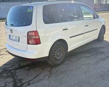 Белый Фольксваген Туран, объемом двигателя 1.9 л и пробегом 431 тыс. км за 2900 $, фото 11 на Automoto.ua