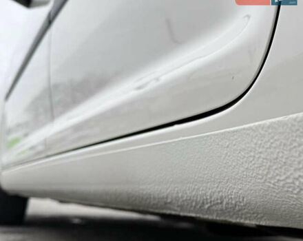 Білий Фольксваген Туран, об'ємом двигуна 1.6 л та пробігом 218 тис. км за 7999 $, фото 58 на Automoto.ua