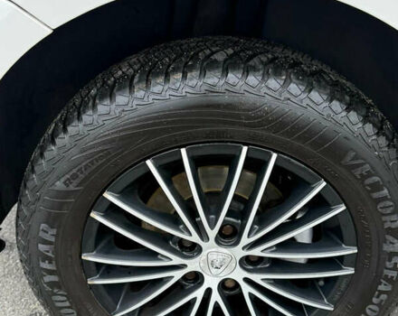 Белый Фольксваген Туран, объемом двигателя 1.6 л и пробегом 219 тыс. км за 7999 $, фото 40 на Automoto.ua