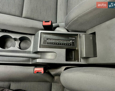 Белый Фольксваген Туран, объемом двигателя 1.39 л и пробегом 240 тыс. км за 7200 $, фото 53 на Automoto.ua