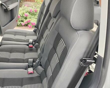 Білий Фольксваген Туран, об'ємом двигуна 2 л та пробігом 99 тис. км за 9800 $, фото 34 на Automoto.ua