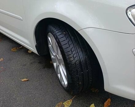 Белый Фольксваген Туран, объемом двигателя 1.4 л и пробегом 182 тыс. км за 8400 $, фото 30 на Automoto.ua