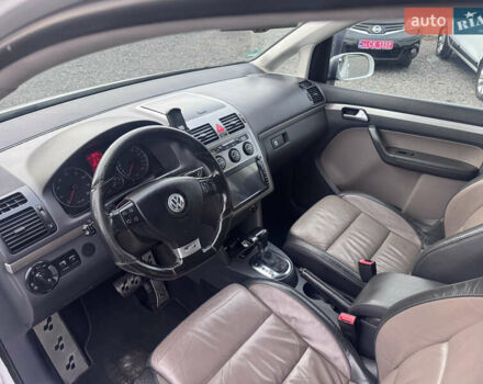 Білий Фольксваген Туран, об'ємом двигуна 1.6 л та пробігом 200 тис. км за 8700 $, фото 36 на Automoto.ua