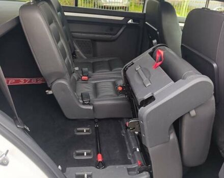 Белый Фольксваген Туран, объемом двигателя 1.4 л и пробегом 182 тыс. км за 8400 $, фото 35 на Automoto.ua