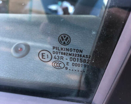 Белый Фольксваген Туран, объемом двигателя 1.9 л и пробегом 247 тыс. км за 9250 $, фото 6 на Automoto.ua