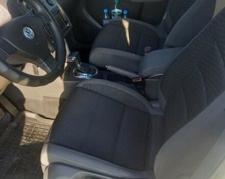 Белый Фольксваген Туран, объемом двигателя 1.39 л и пробегом 316 тыс. км за 8000 $, фото 8 на Automoto.ua