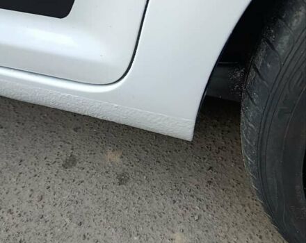 Белый Фольксваген Туран, объемом двигателя 1.6 л и пробегом 186 тыс. км за 7800 $, фото 25 на Automoto.ua