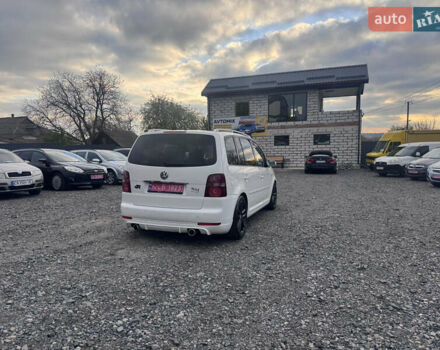 Білий Фольксваген Туран, об'ємом двигуна 1.6 л та пробігом 200 тис. км за 8700 $, фото 13 на Automoto.ua