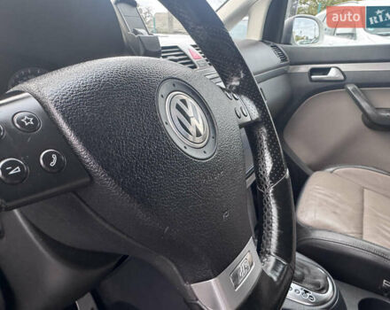 Білий Фольксваген Туран, об'ємом двигуна 1.6 л та пробігом 200 тис. км за 8700 $, фото 35 на Automoto.ua