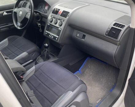 Белый Фольксваген Туран, объемом двигателя 1.4 л и пробегом 198 тыс. км за 6000 $, фото 4 на Automoto.ua