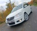 Белый Фольксваген Туран, объемом двигателя 1.4 л и пробегом 182 тыс. км за 8400 $, фото 4 на Automoto.ua