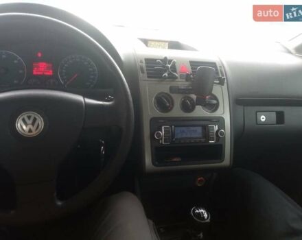 Белый Фольксваген Туран, объемом двигателя 1.9 л и пробегом 260 тыс. км за 8200 $, фото 10 на Automoto.ua