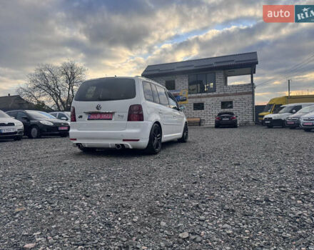 Білий Фольксваген Туран, об'ємом двигуна 1.6 л та пробігом 200 тис. км за 8700 $, фото 18 на Automoto.ua