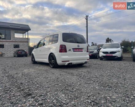 Білий Фольксваген Туран, об'ємом двигуна 1.6 л та пробігом 200 тис. км за 8700 $, фото 9 на Automoto.ua
