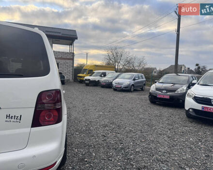 Білий Фольксваген Туран, об'ємом двигуна 1.6 л та пробігом 200 тис. км за 8700 $, фото 16 на Automoto.ua